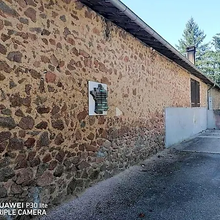 Hostel D'etape De *